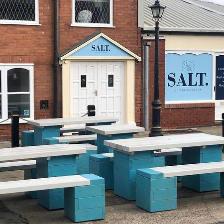 Salt On The Harbour Bed and Breakfast Bridlington Exteriör bild