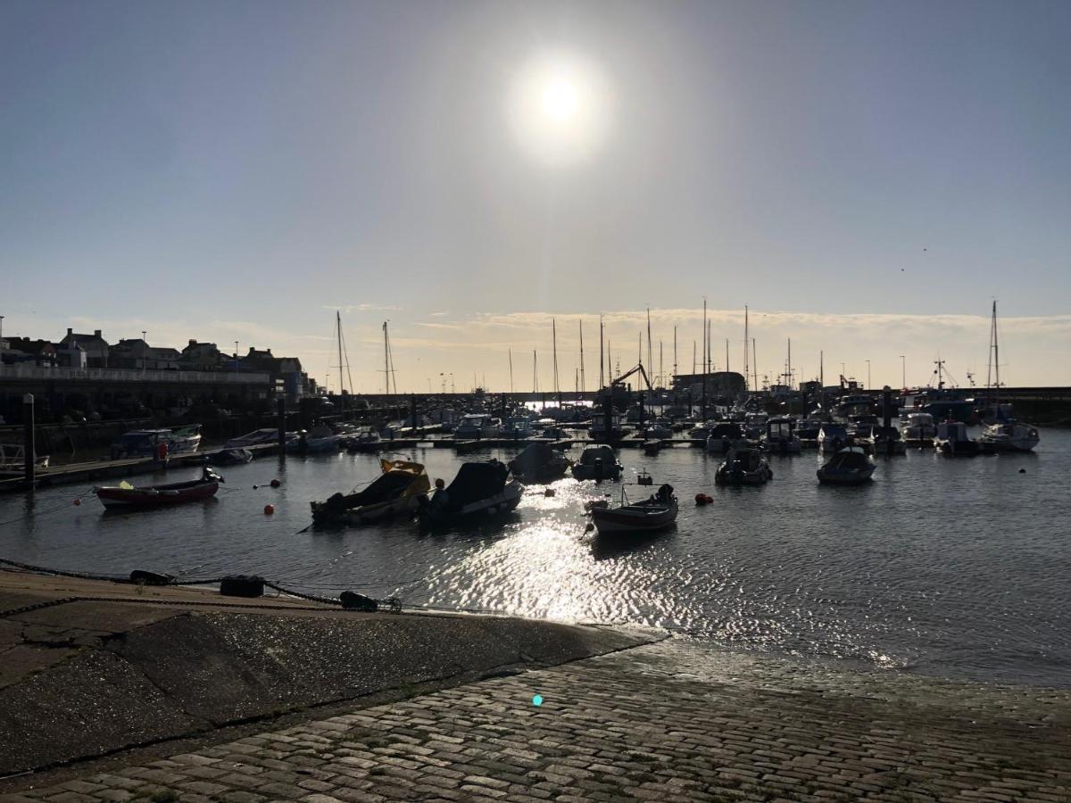 Salt On The Harbour Bed and Breakfast Bridlington Exteriör bild