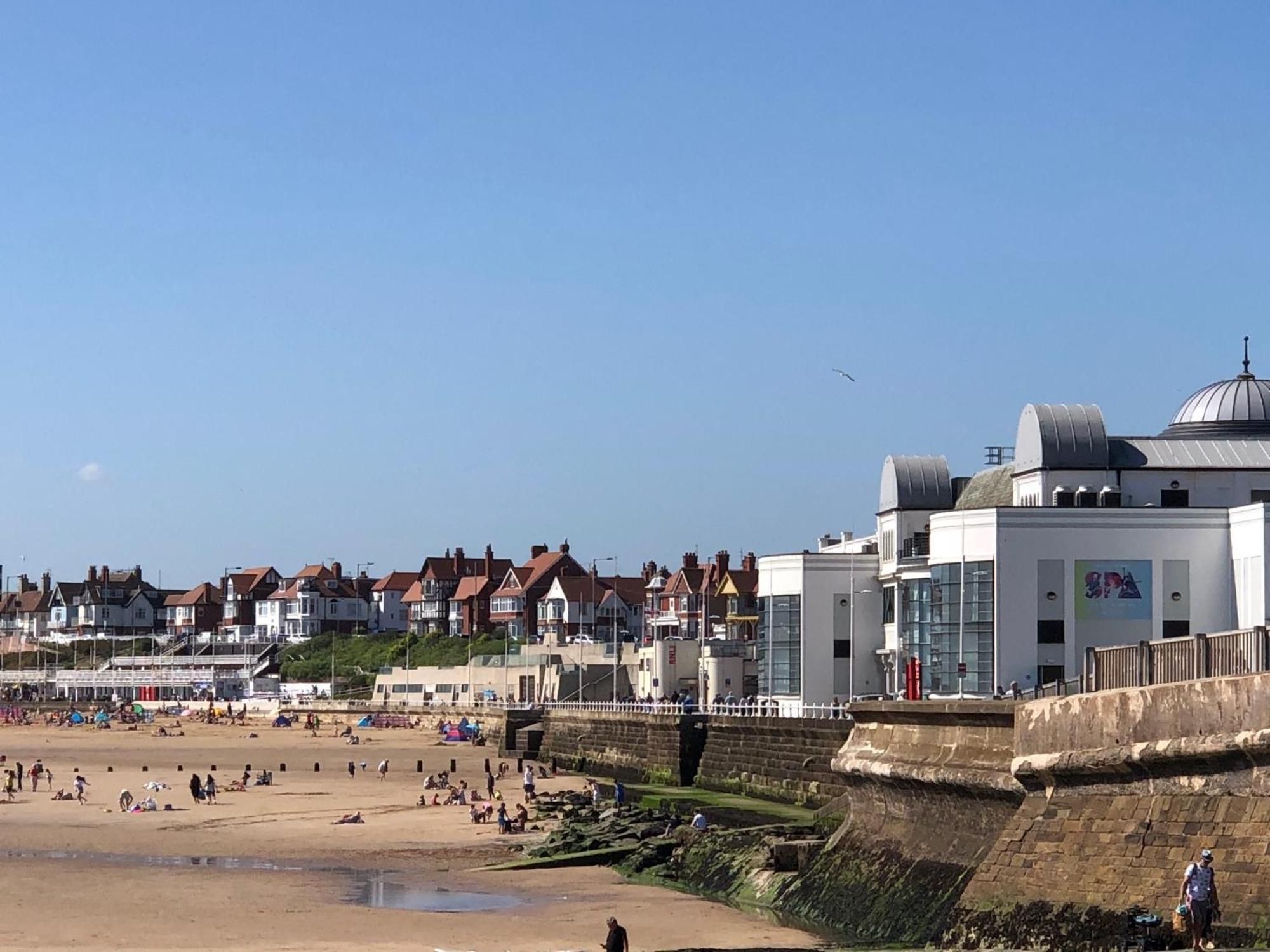 Salt On The Harbour Bed and Breakfast Bridlington Exteriör bild