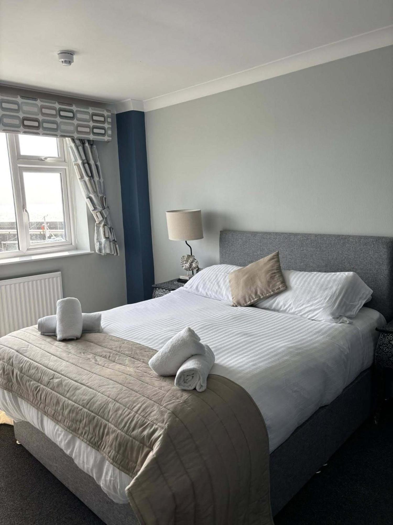 Salt On The Harbour Bed and Breakfast Bridlington Exteriör bild