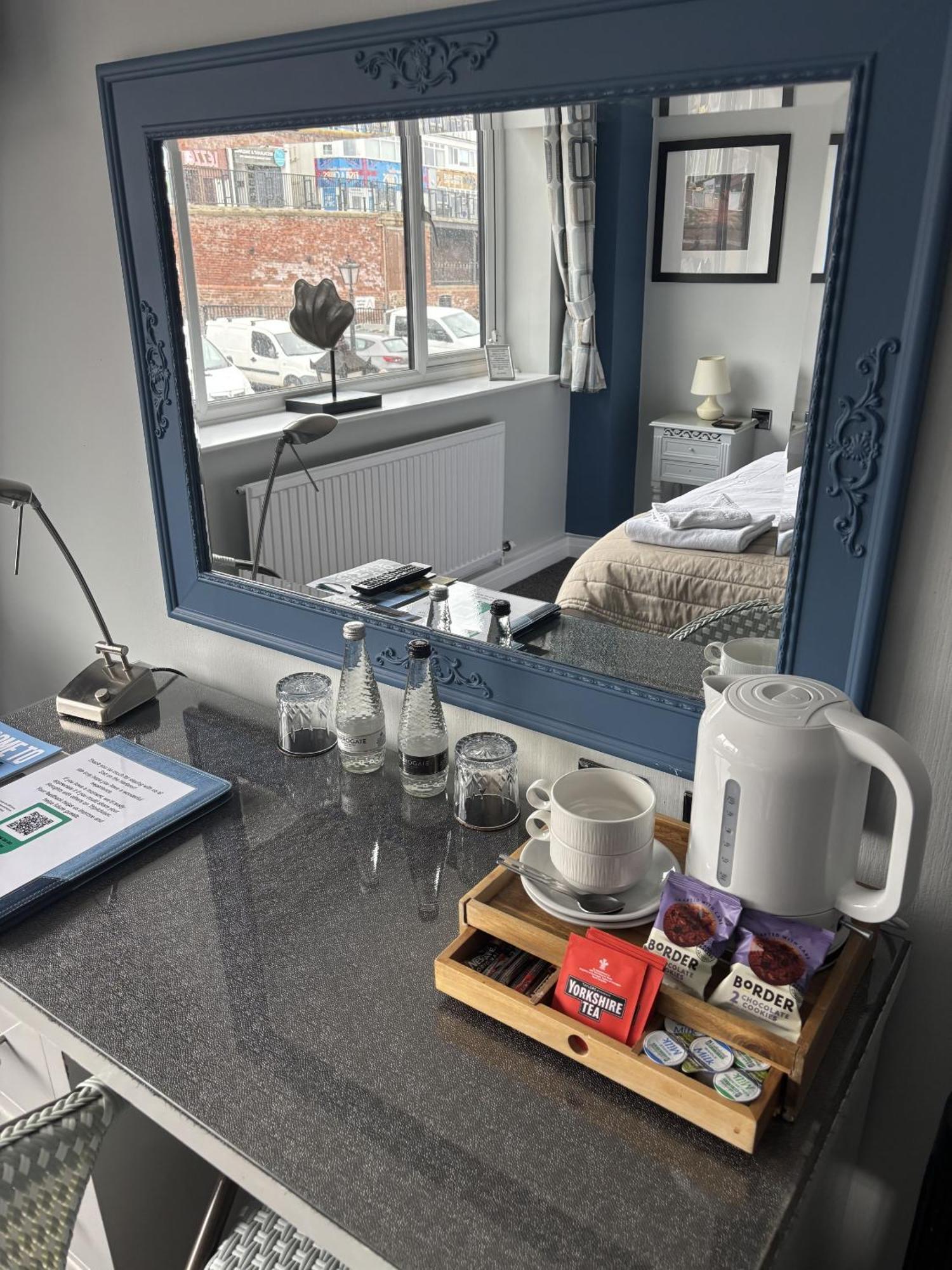 Salt On The Harbour Bed and Breakfast Bridlington Exteriör bild